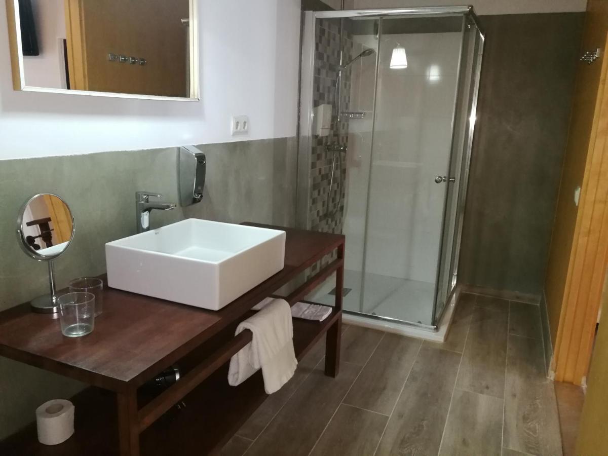 Hotel Rural Cal Ruget Vilobi Del Penedes Exterior photo